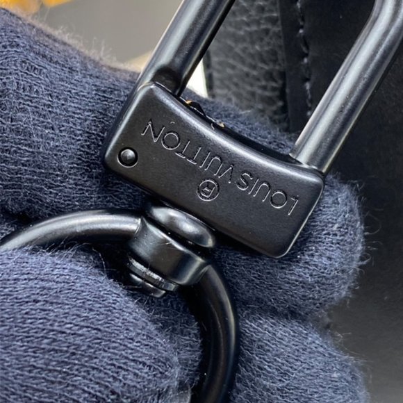 Steamer Messenger M57307 Black - Picture 2 of 5